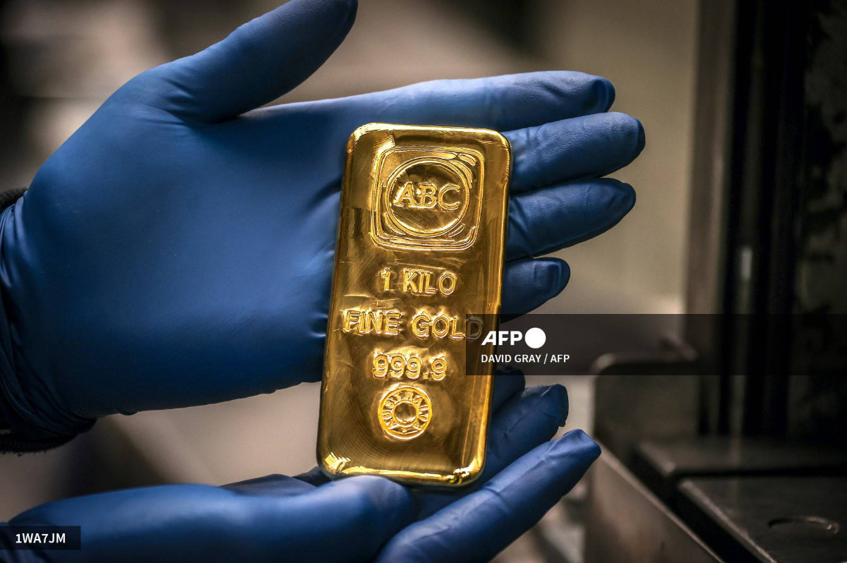 Gold is traditionally considered a hedge against inflation, but elevated interest rates dim appeal for zero-yield bullion. (AFP file photo)