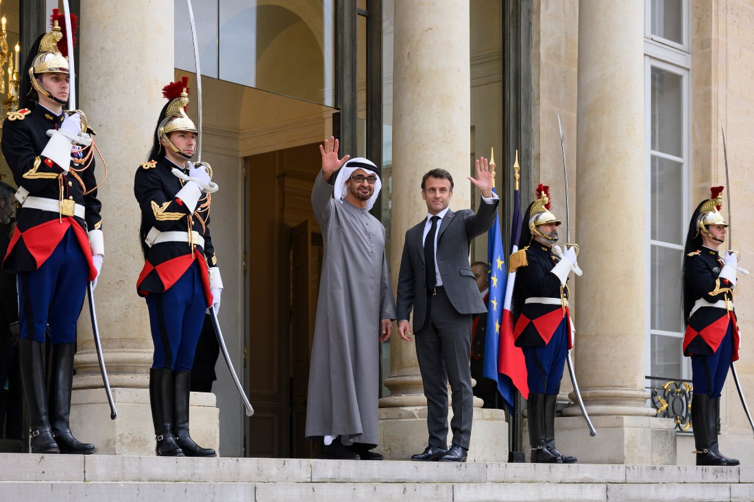 Both presidents stressed the need to promote peace. (WAM)