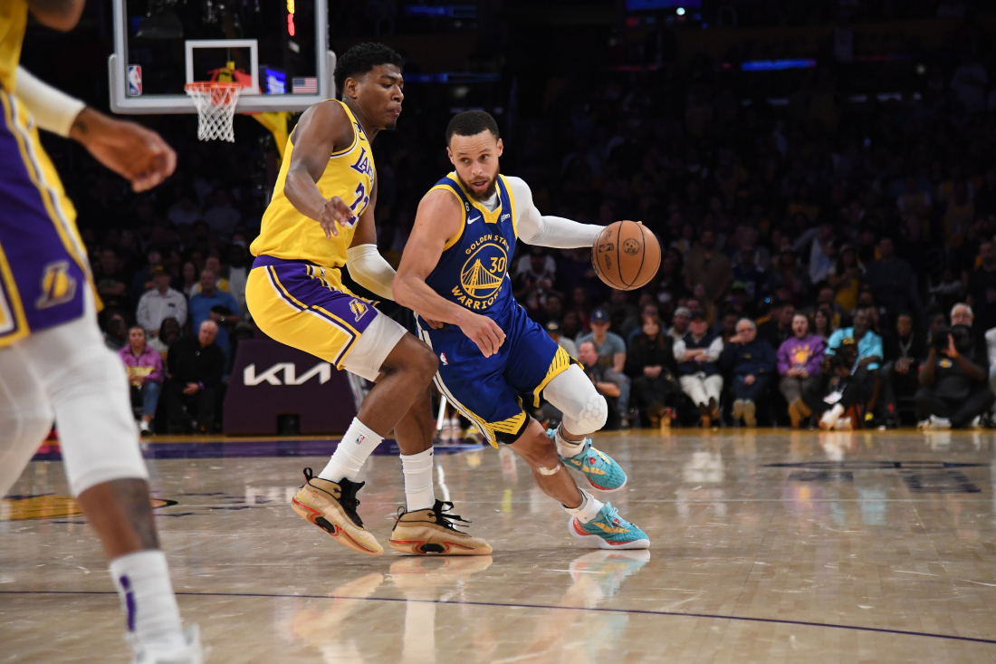 Stephen Curry #30 of the Golden State Warriors dribbles the ball during Game Six of the Western Conference Semi-Finals of the 2023 NBA Playoffs against the Los Angeles Lakers. (File/AFP)