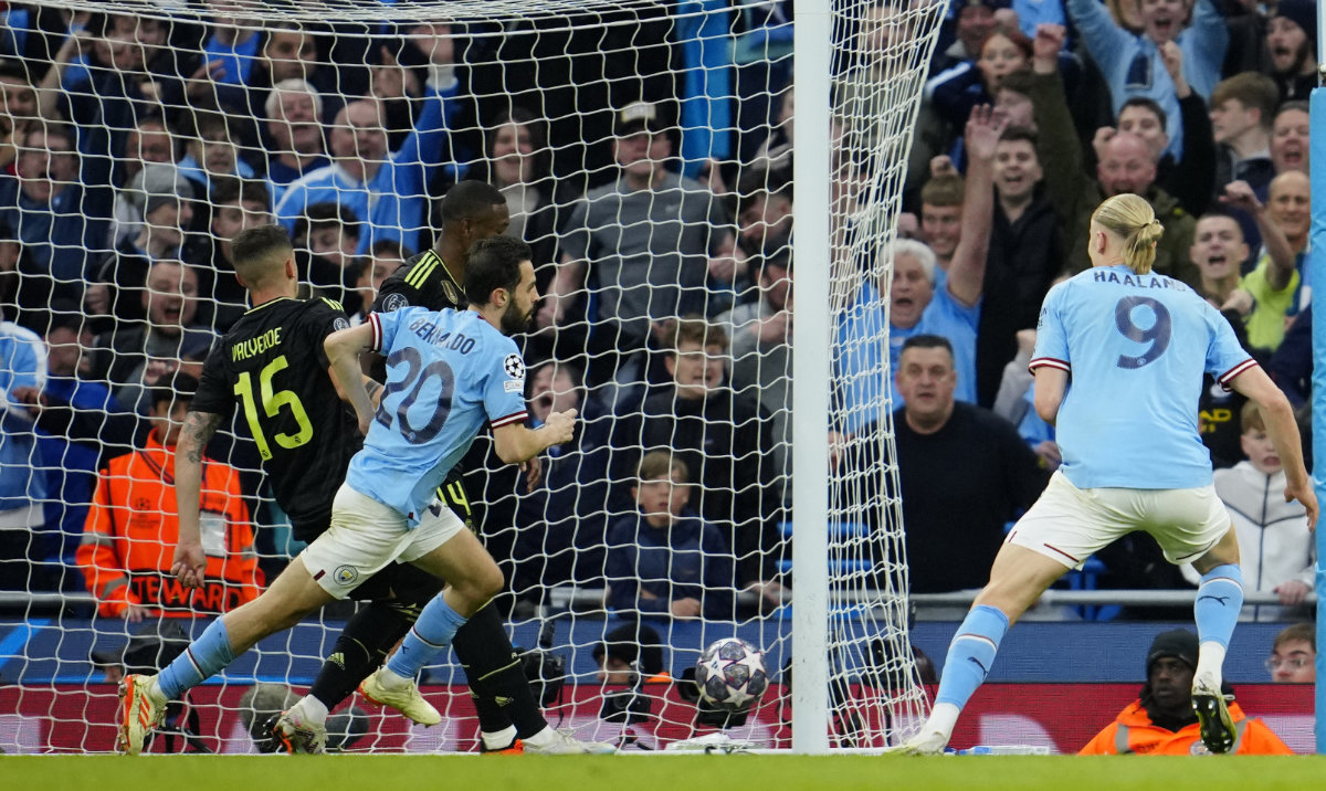 Silva sparkles as Man City deliver on defining night for Guardiola