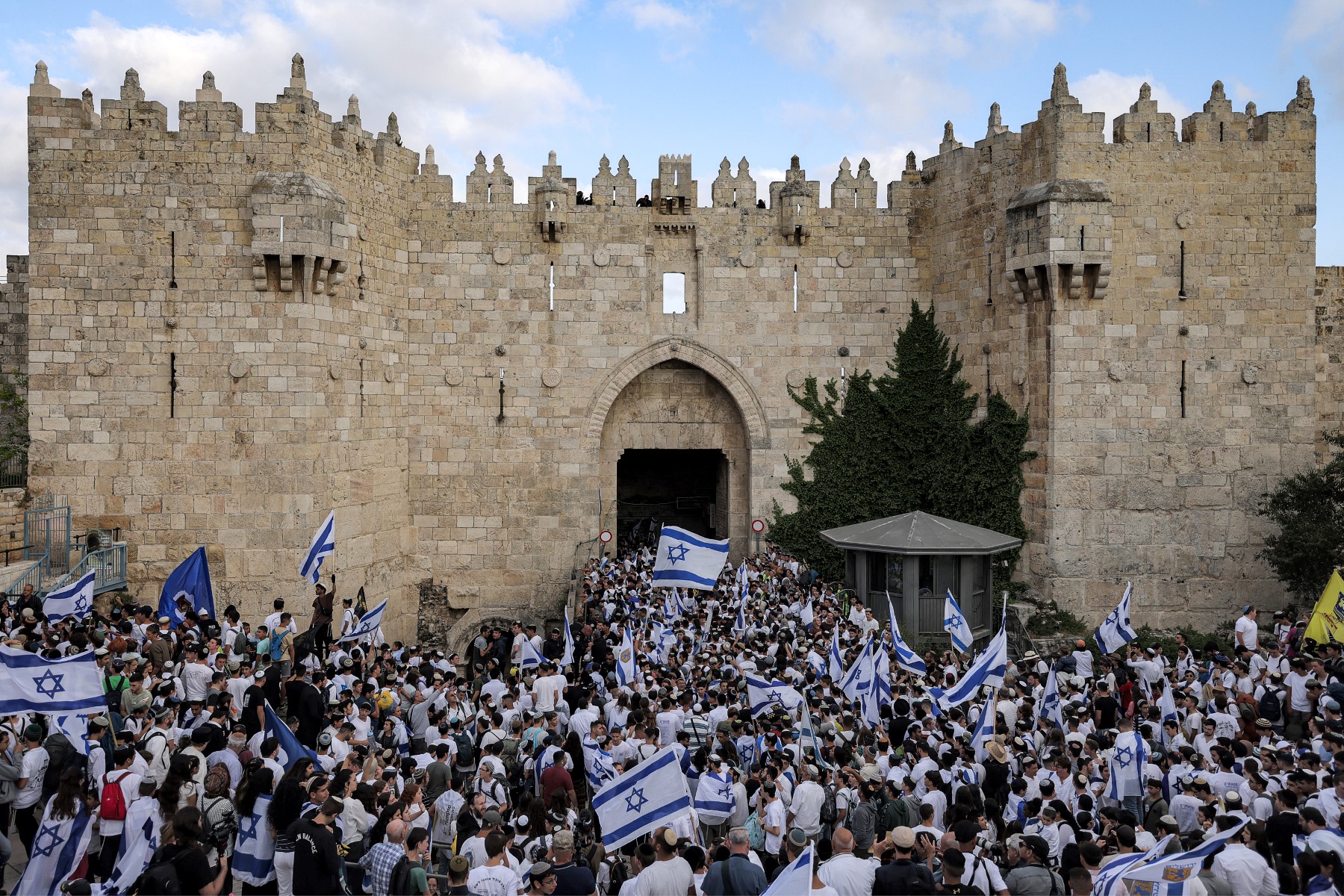 Journalists speak out about assaults by Israeli flag marchers