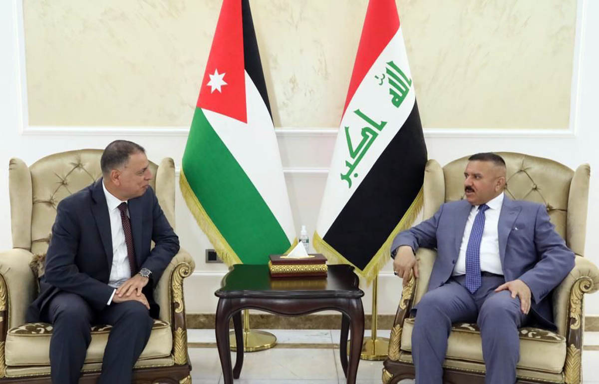 Jordan’s Interior Minister Mazen Al-Faraya and his Iraqi counterpart Abdul Amir Al-Shammari. (Petra)