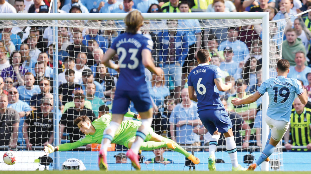 Manchester City beat Chelsea to celebrate Premier League title triumph