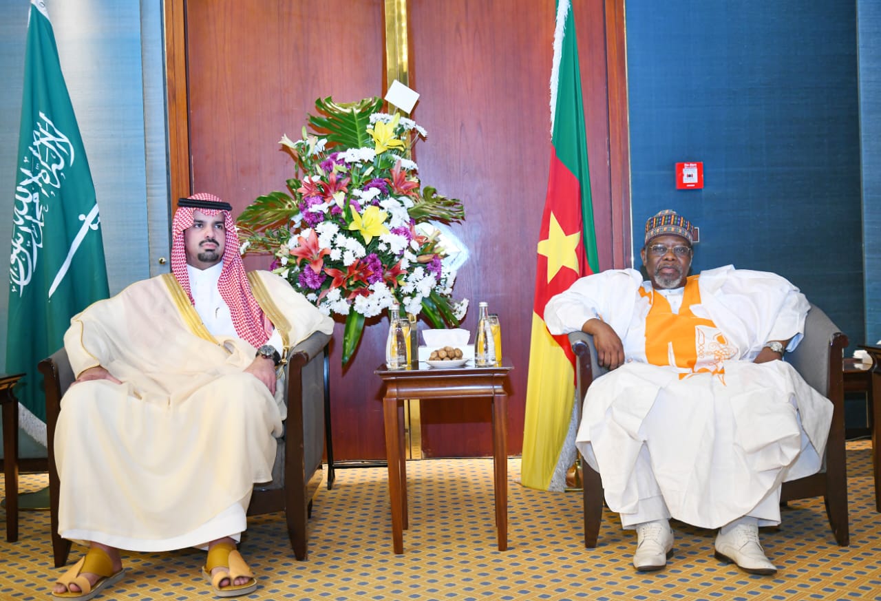 Cameroon Ambassador Iya Tidjani with Riyadh Mayor Prince Faisal bin Abdulaziz bin Ayyaf at the Cultural Palace reception. (Supplied)