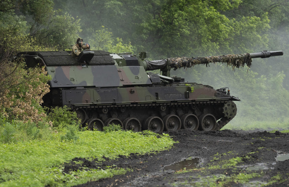 A Ukrainian army, German self-propelled Panzerhaubitze 2000, artillery is seen at its position at the frontline near Bakhmut, Donetsk region on May 27, 2023. (AP)