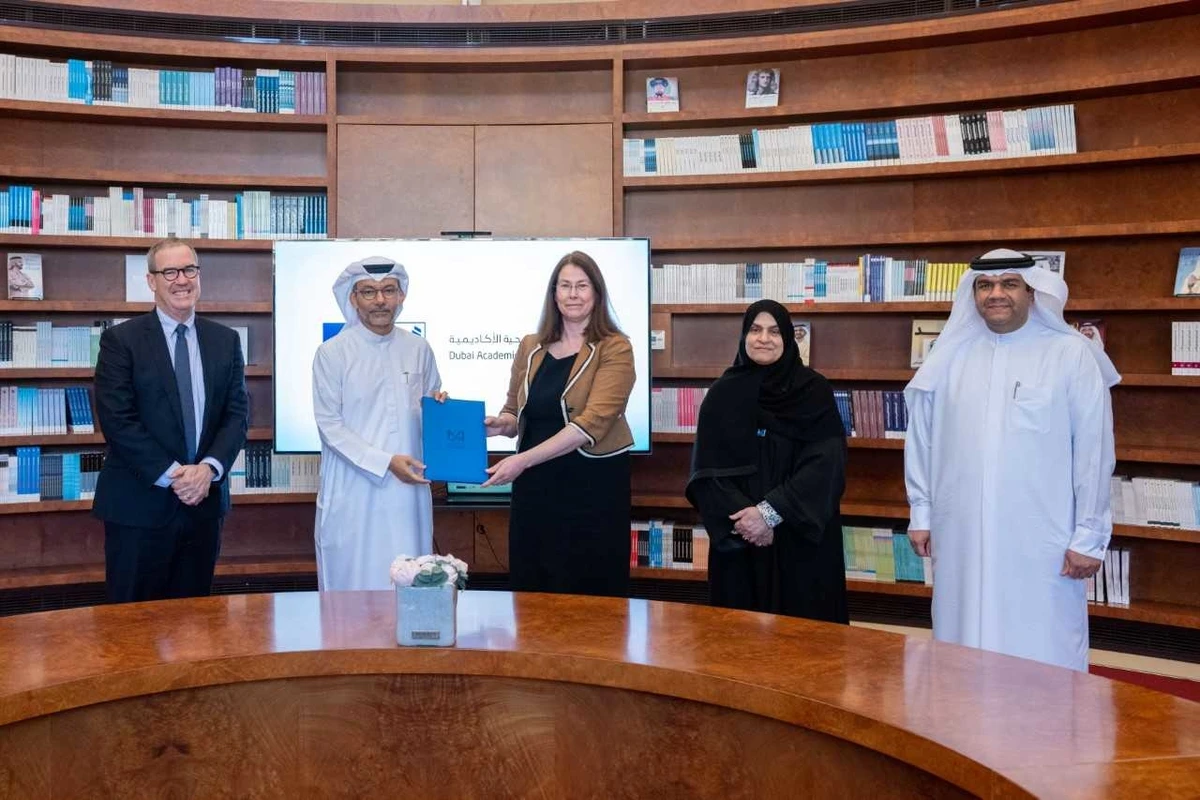 Dubai Academic Health Corp and Oxford University’s Saïd Business School sign a MoU. (WAM)
