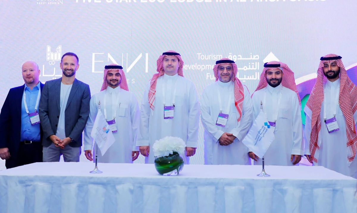 Saudi Arabia’s Tourism Development Fund on Monday signed an agreement with Golden Frond Hotel Services Co., to develop five-star eco-lodge in Al-Ahsa Oasis. (SPA)