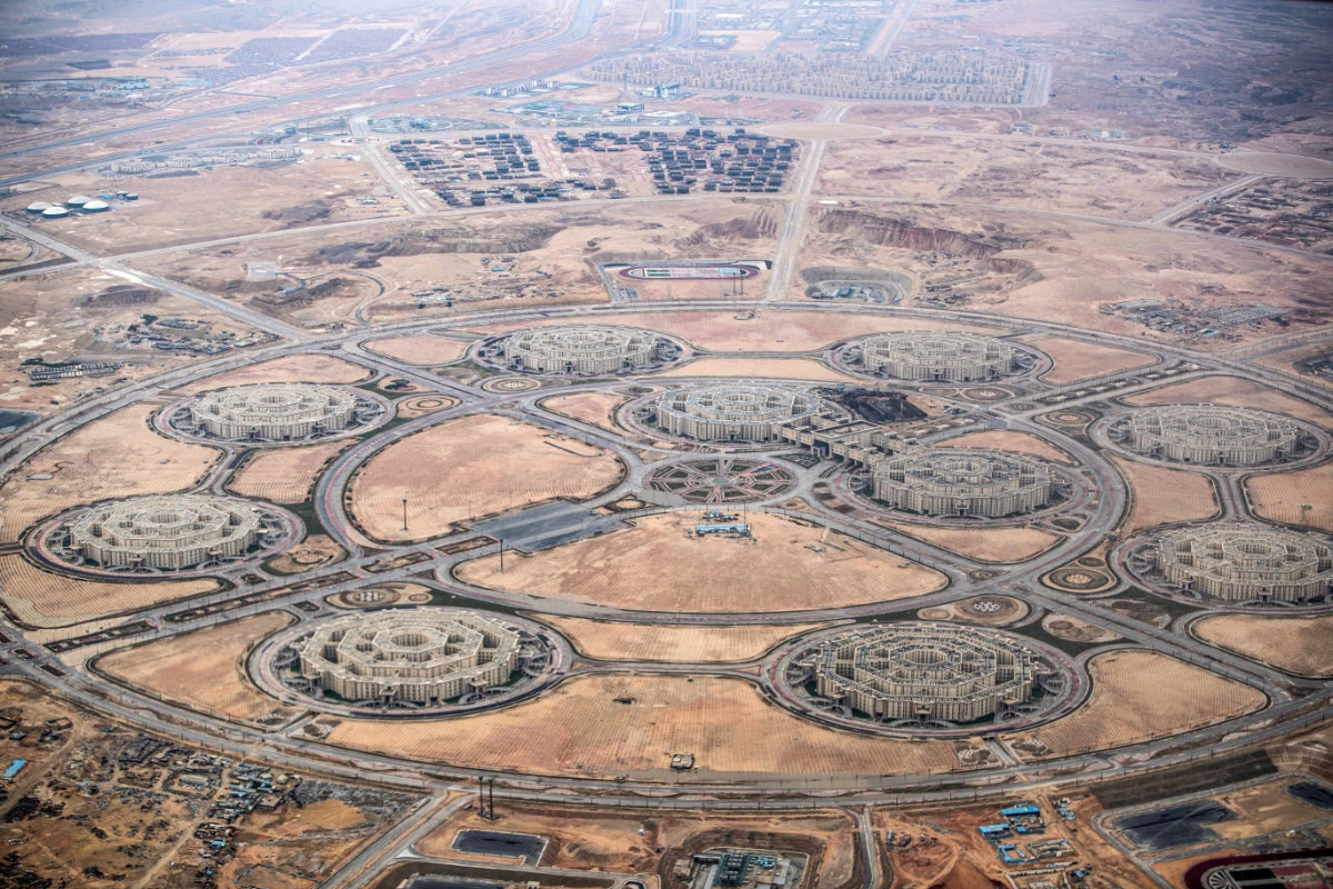 Egypt ends curbs on foreign property ownership