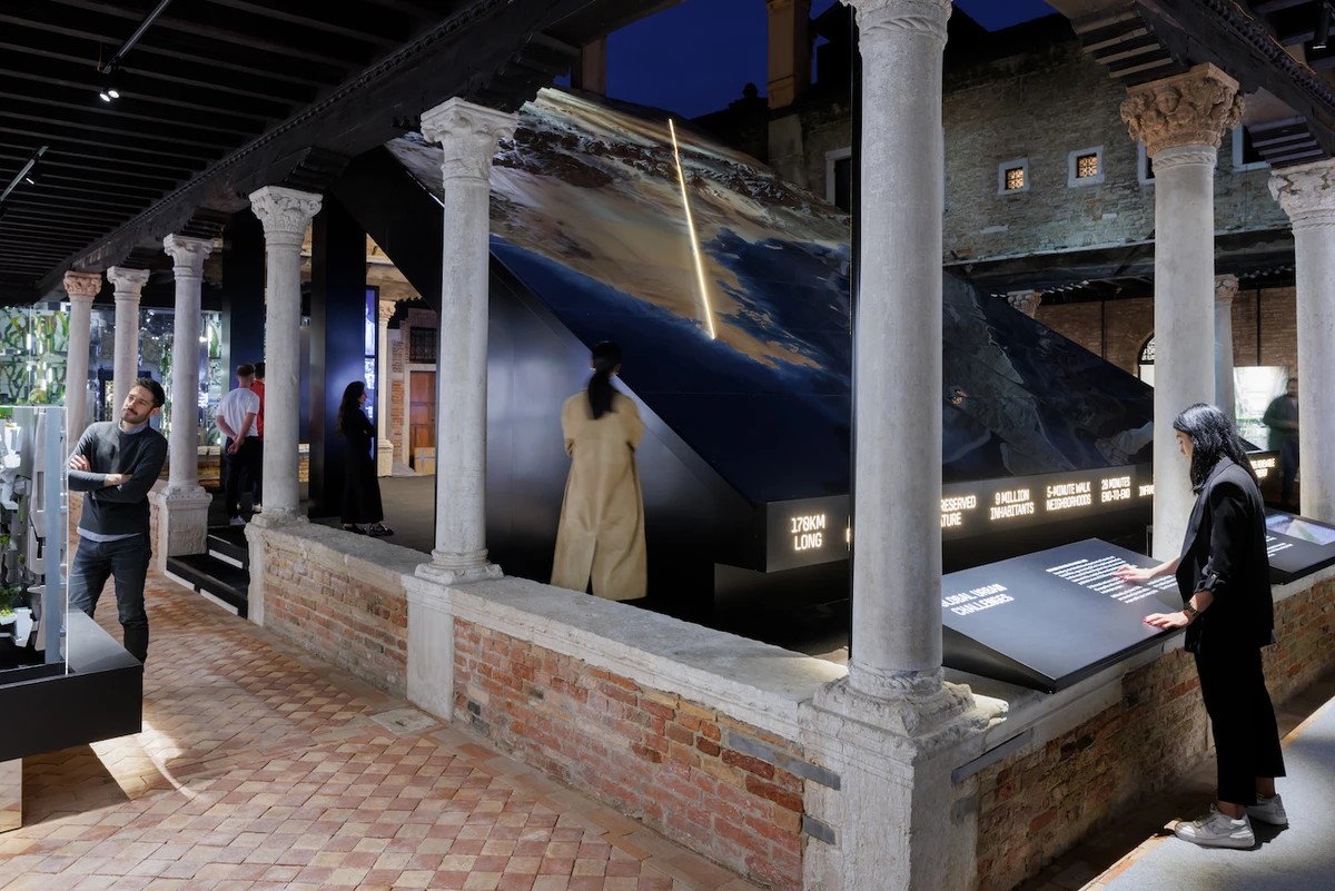 Zero Gravity Urbanism - NEOM’s first international exhibition in Venice. (Iwan Baan)