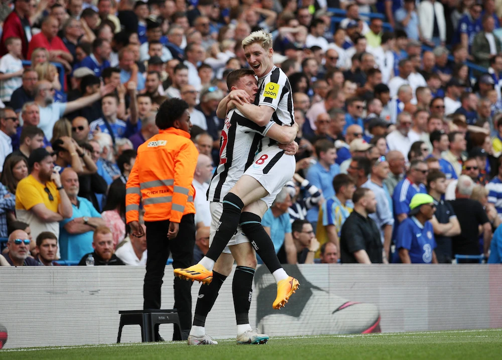 Newcastle United’s Anthony Gordon celebrates scoring their first goal with Elliot Anderson. (Reuters)