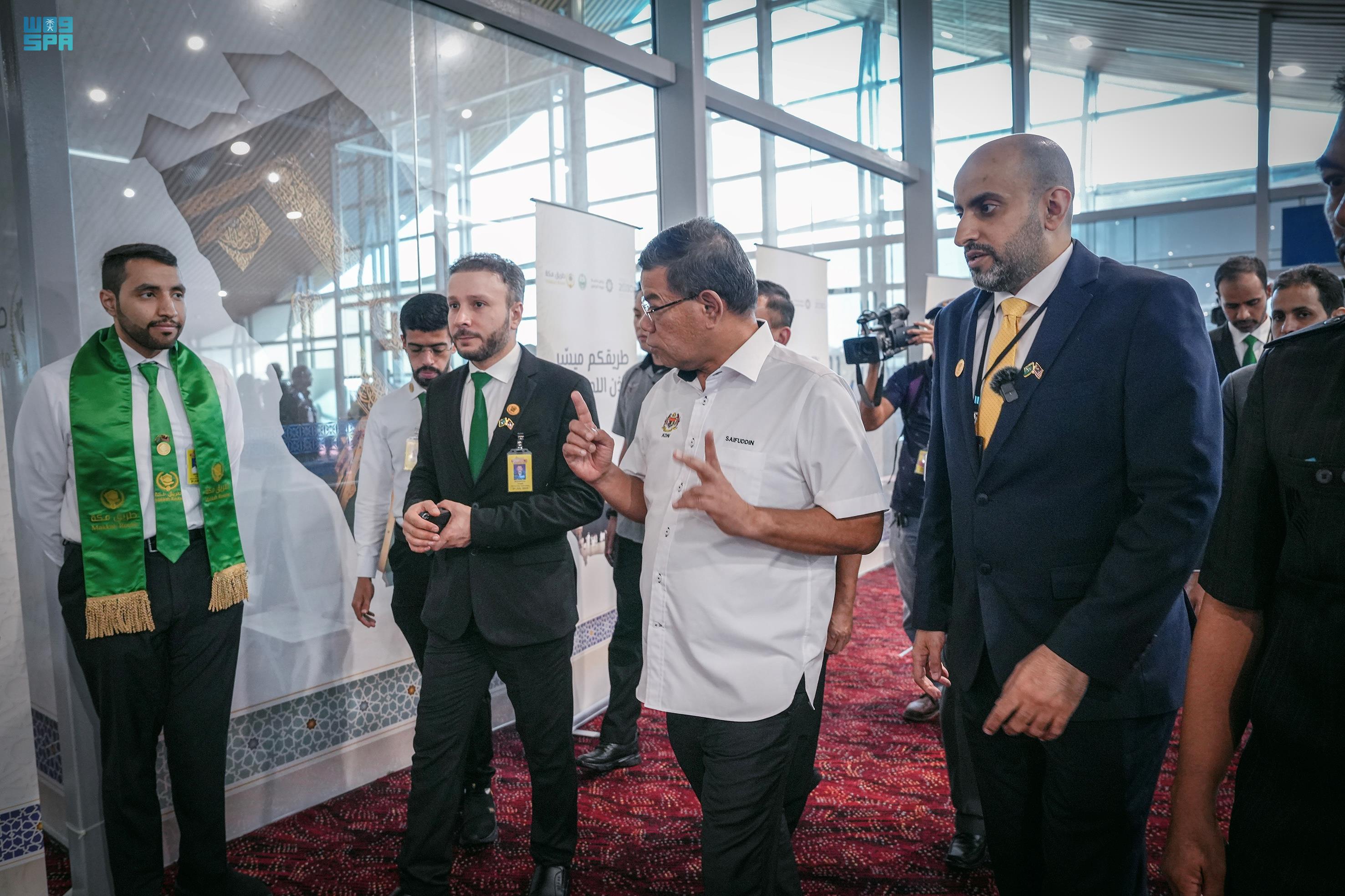 The minister was briefed on its readiness to facilitate pilgrims’ journey. (SPA)