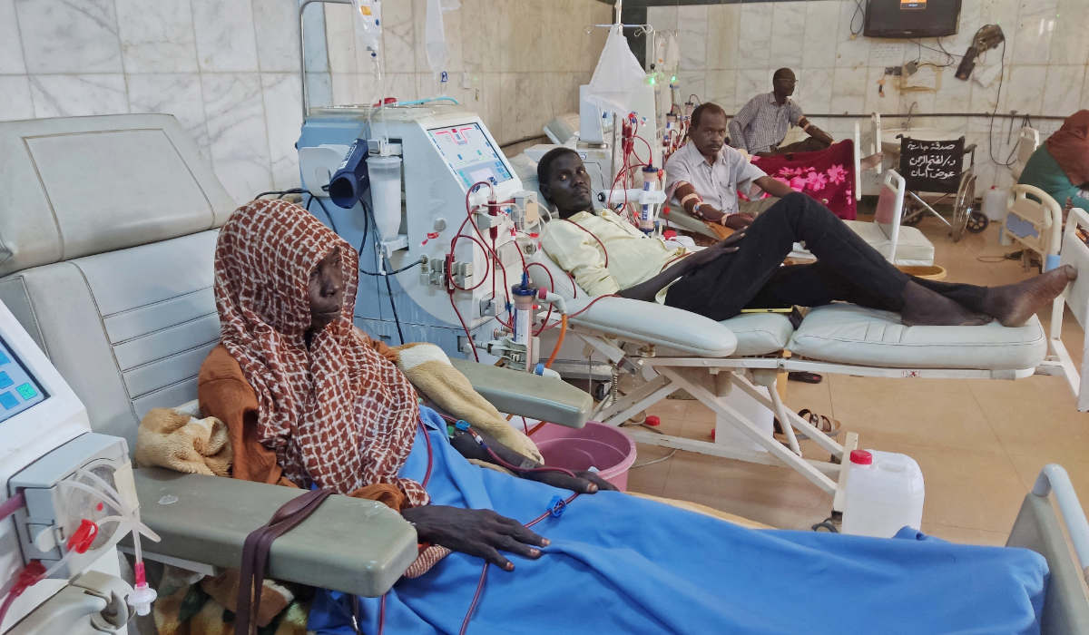 Sudanese patients suffering from kidney failure, undergo a dialysis treatment at the Soba Hospital in southern Khartoum. (AFP)