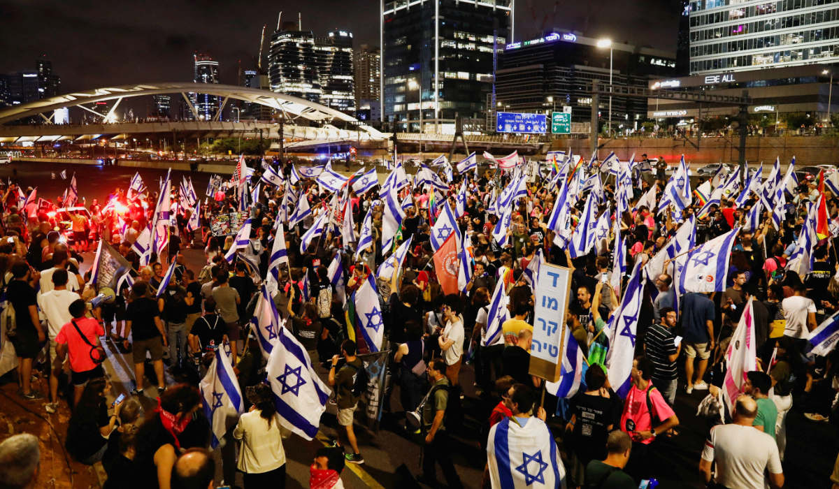 People block the highway during a demonstration against Israeli Prime Minister Benjamin Netanyahu and his nationalist coalition government's judicial overhaul, in Tel Aviv, Israel June 3, 2023. (REUTERS)