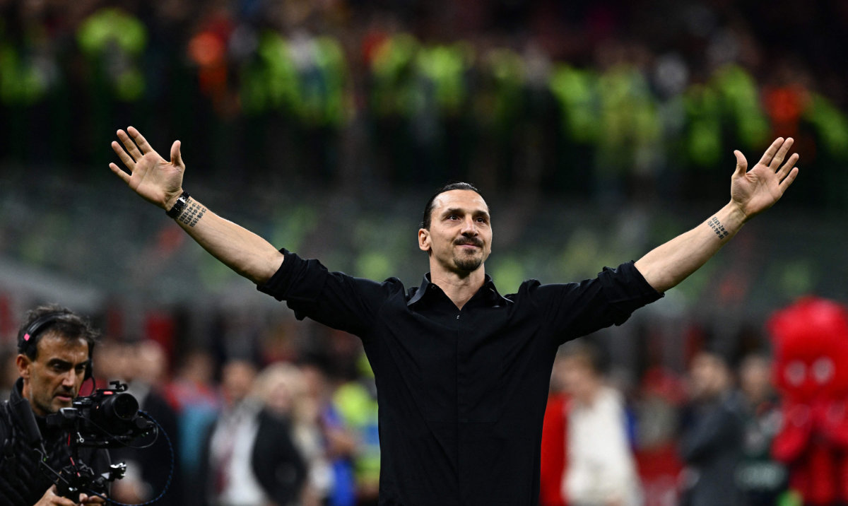 AC Milan's Swedish forward Zlatan Ibrahimovic acknowledges the public during a farewell ceremony following the Italian Serie A football match between AC Milan and Hellas Verona on June 4, 2023 at the San Siro stadium in Milan. (AFP)