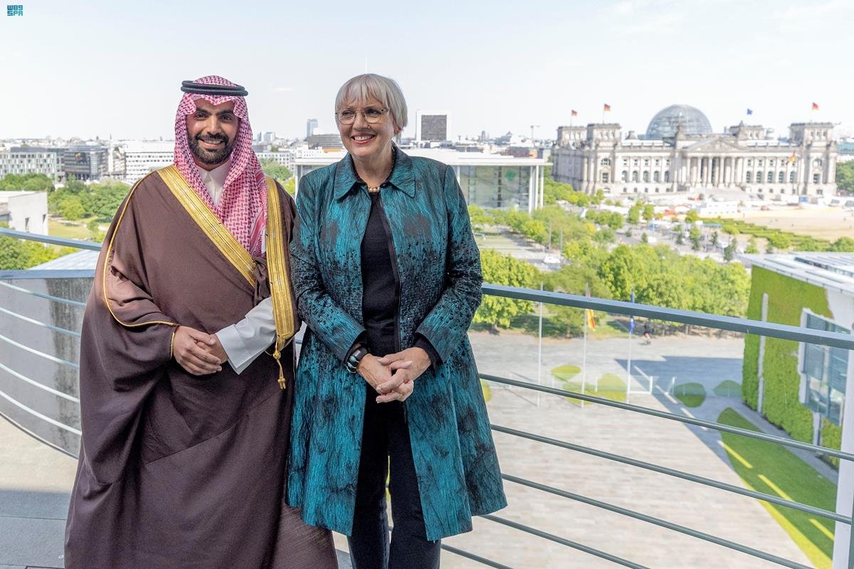 Saudi Arabia’s Minister of Culture Prince Badr bin Abdullah bin Farhan meets with his German counterpart Claudia Roth during a visit to Berlin on Monday. (SPA)