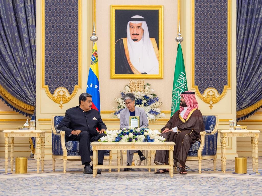 Senior Saudi and Venezuelan officials attended the meeting. (SPA)