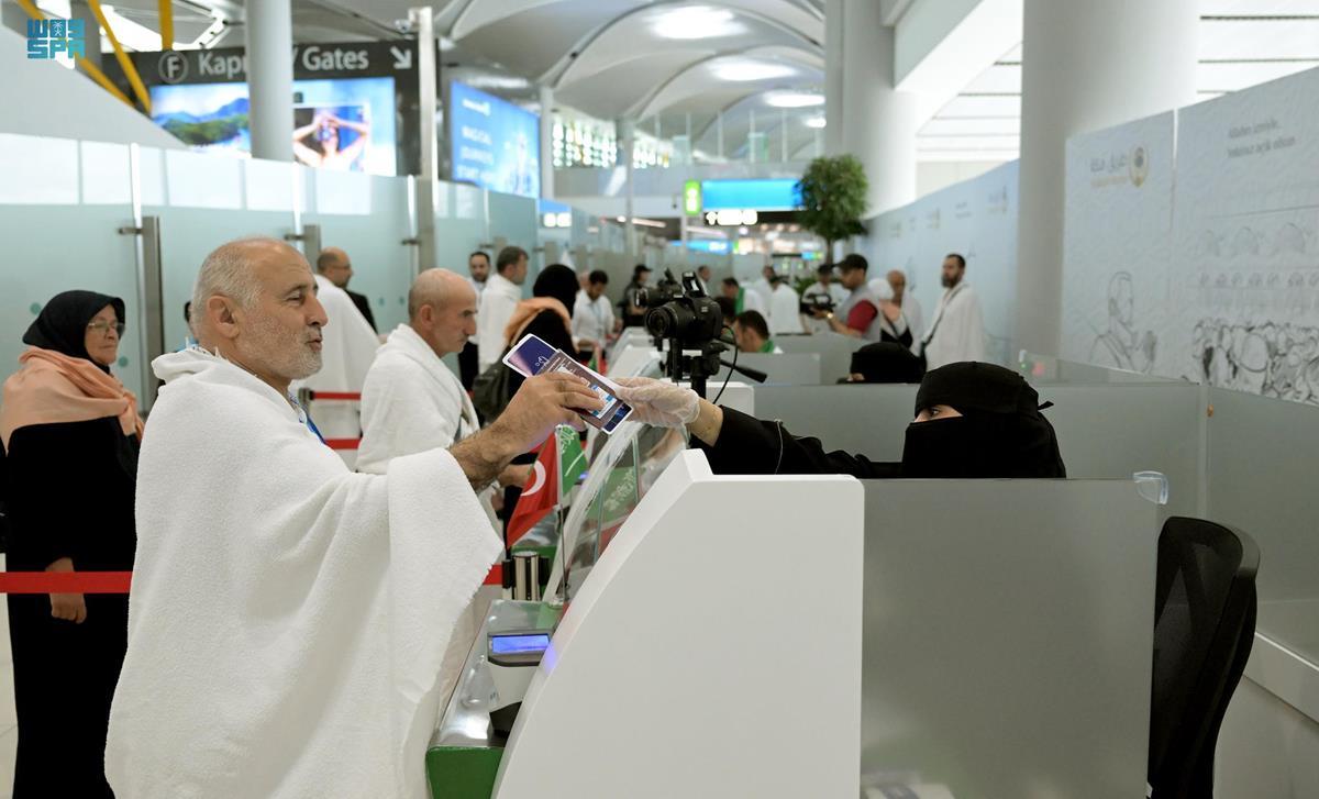 Turkish Hajj pilgrims arrive in Jeddah from Istanbul. (SPA)