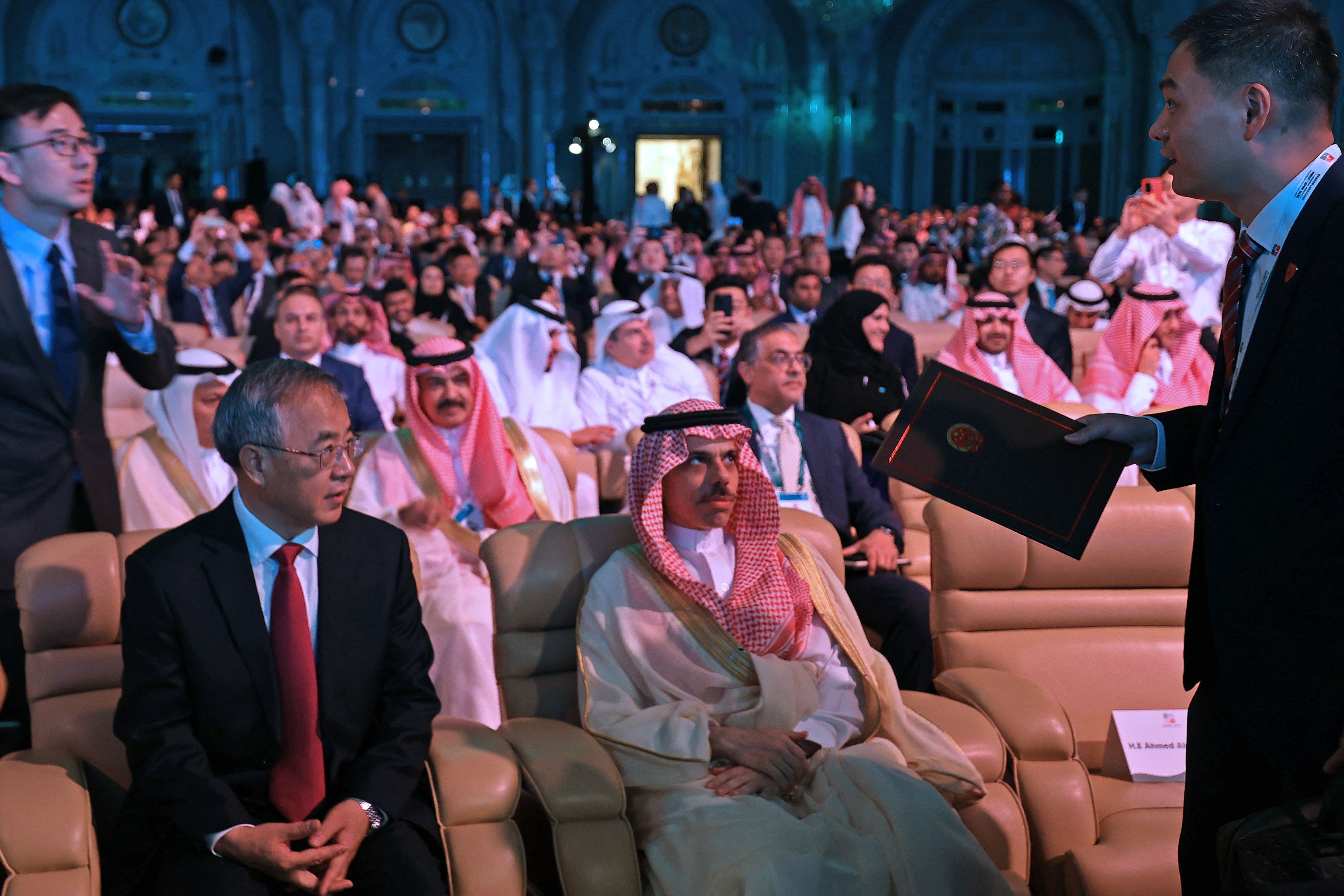 Saudi Foreign Minister Faisal bin Farhan and the vice chairman of the Chinese People’s Political Consultative Conference, Hu Chunhua, attend 10th Arab-China Business Conference in Riyadh, on Sunday. Reuters