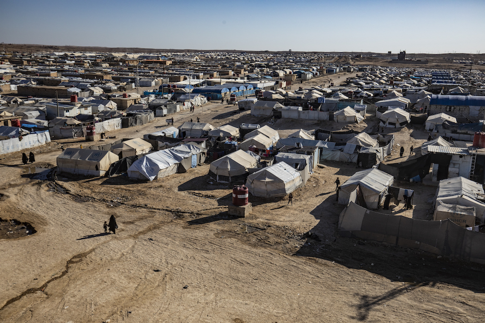 Above, Al-Hol camp, which holds relatives of suspected Daesh fighters, in the northeastern Hasakeh governorate on Dec. 6, 2021. (AFP file photo)
