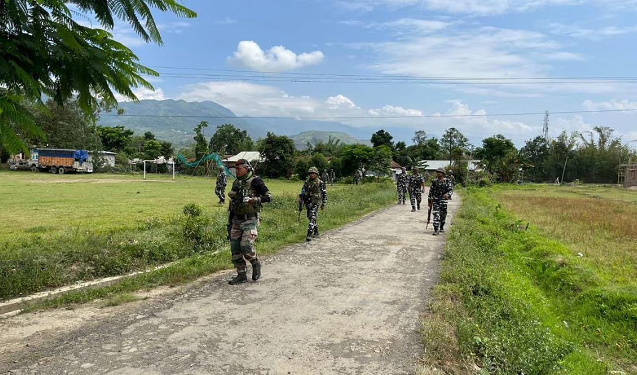 Indian army soldiers patrol during a security operation in hill and valley areas in the northeastern state of Manipur, India, June 7, 2023. (REUTERS/File Photo)
