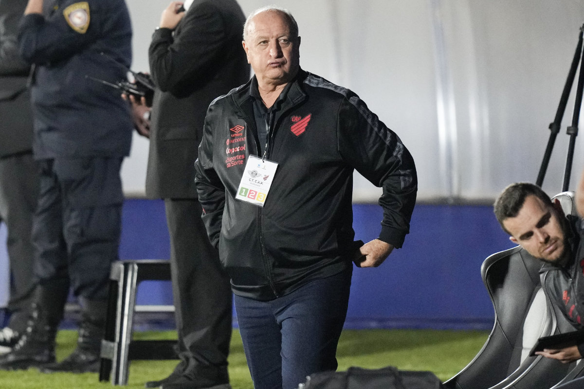 Brazil's Athletico Paranaense coach Luiz Felipe Scolari during a Copa Libertadores Group G soccer match, in Asuncion, Paraguay on May 4, 2023. Scolari came out of retirement on Friday to take charge of Atletico Mineiro. (AP File)