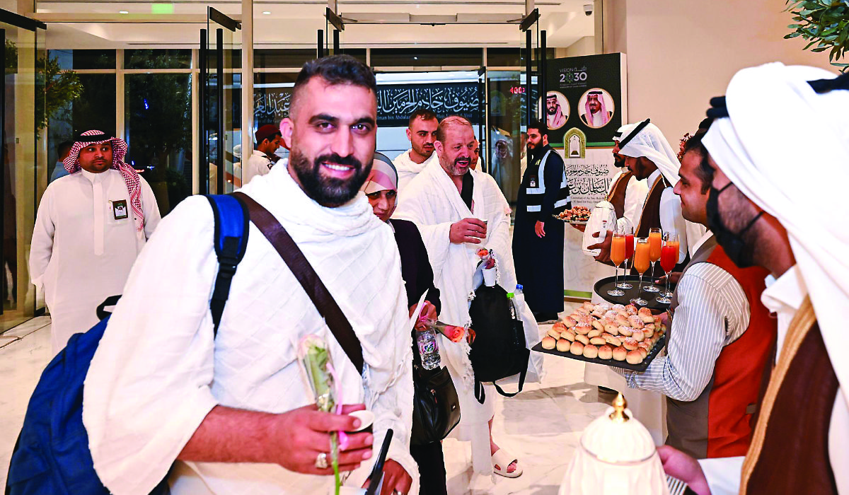 Groups of Palestinians totaling 877 people arrived in Makkah on Saturday under king Salman’s initiative to host 1,000 Palestinian pilgrims for Hajj. (SPA)