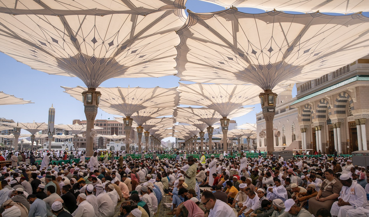The water was pumped at the Prophet’s Mosque, in the central area of Madinah and at religious sites. (@wmngovsa)