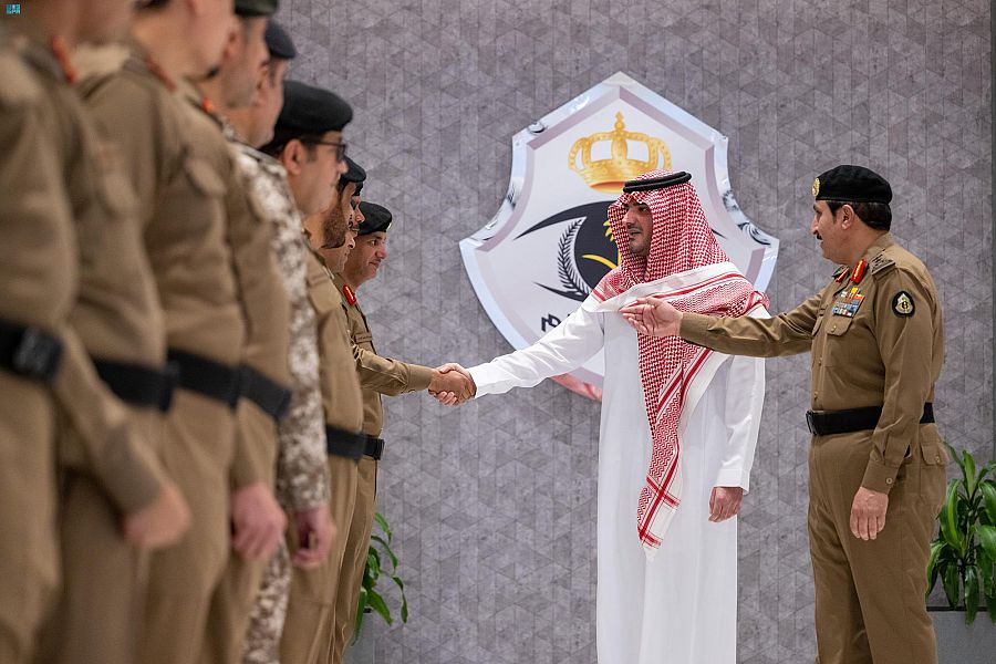 Saudi Arabia’s Minister of Interior and Head of the Supreme Hajj Committee Prince Abdulaziz bin Saud bin Naif commended the efforts of security and military authorities during this year’s Hajj season. (SPA)