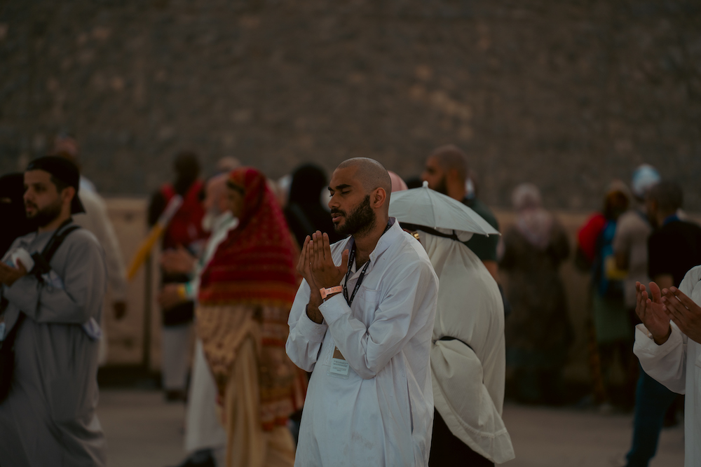 After the farewell Tawaf, a large number of pilgrims who stayed in Makkah will head to Madinah to pray in the Prophet’s Mosque and visit Islamic landmarks (AN)