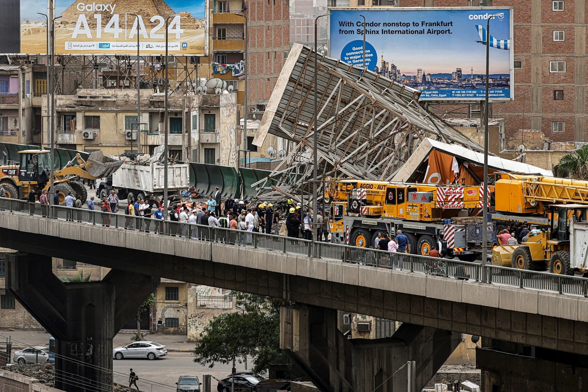 Cloud of orange sand caused traffic disturbances. (AFP/File)