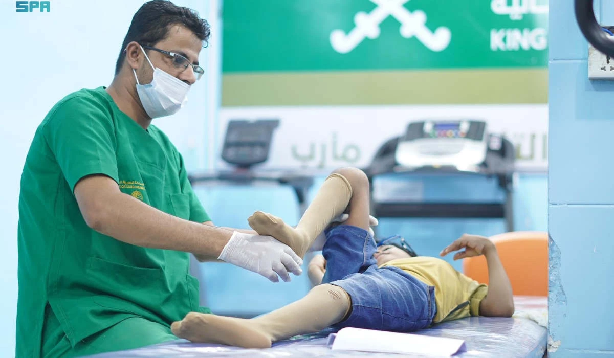 The rehabilitation center in Marib governorate provided 728 services to 216 beneficiaries in one month, including the manufacture, fitting, delivery and maintenance of prosthetic limbs for 60 patients. (SPA)