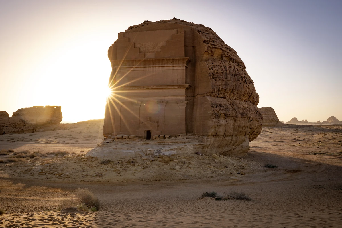 A photograph shows an ancient Nabataean carved tomb at the archaeological site of Hegra, near the northwestern Saudi city of AlUla. (File/AFP)