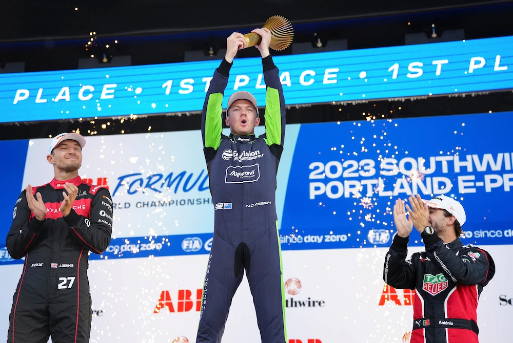 Nick Cassidy celebrates his win Portland (Formula E)