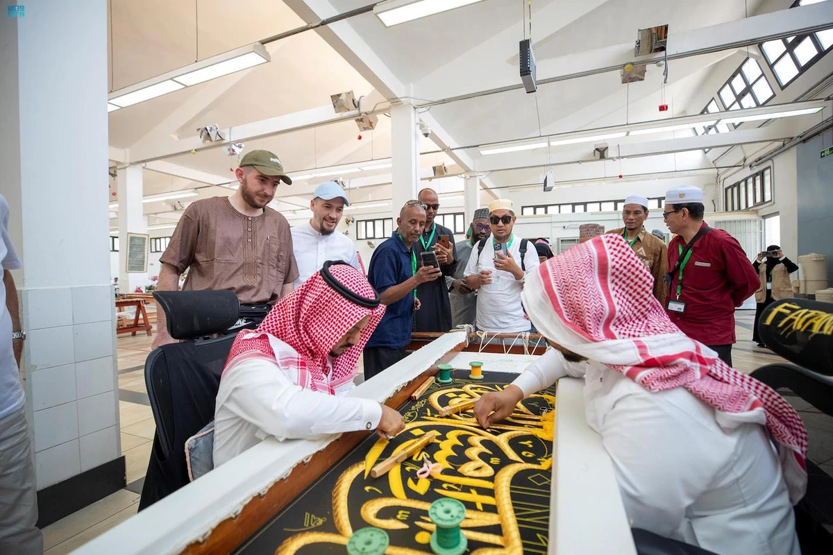 Guests are given a tour of the different sections of the complex. (SPA)