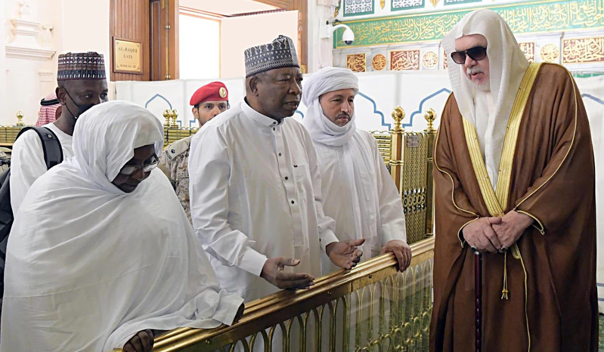 Niger’s PM visits Prophet’s Mosque in Madinah