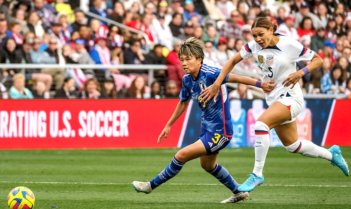 The US women’s soccer team boast a formidable group of wily veterans and eager newcomers. Among the youngsters is up-and-comer Trinity Rodman,right, the 20-year-old daughter of former NBA star Dennis Rodman. There is also 18-year-old phenom Alyssa Thompson. (AFP/File)