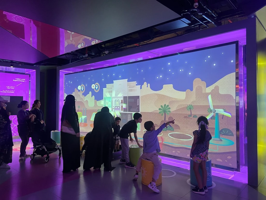 Mishkat interactive center, which also has an auditorium where kids can see entertaining and informative cartoon movies, was crowded with families and their kids who were learning and having fun at the same time (AN Photo/Rahaf Jambi)