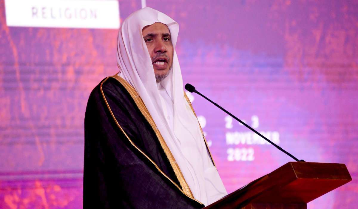 ‘Building Bridges Between the East and West’