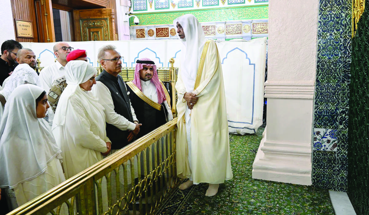 Dr. Arif Alvi was received by Saudi officials in Madinah. (Supplied)