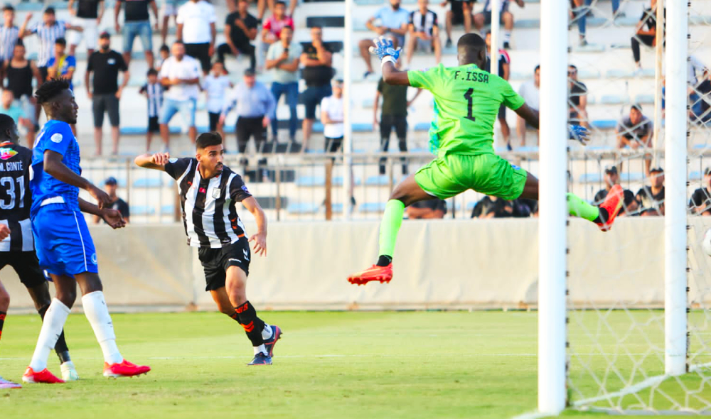 Aziz Al-Sayihi heads home Sfaxien’s first goal. (Supplied)