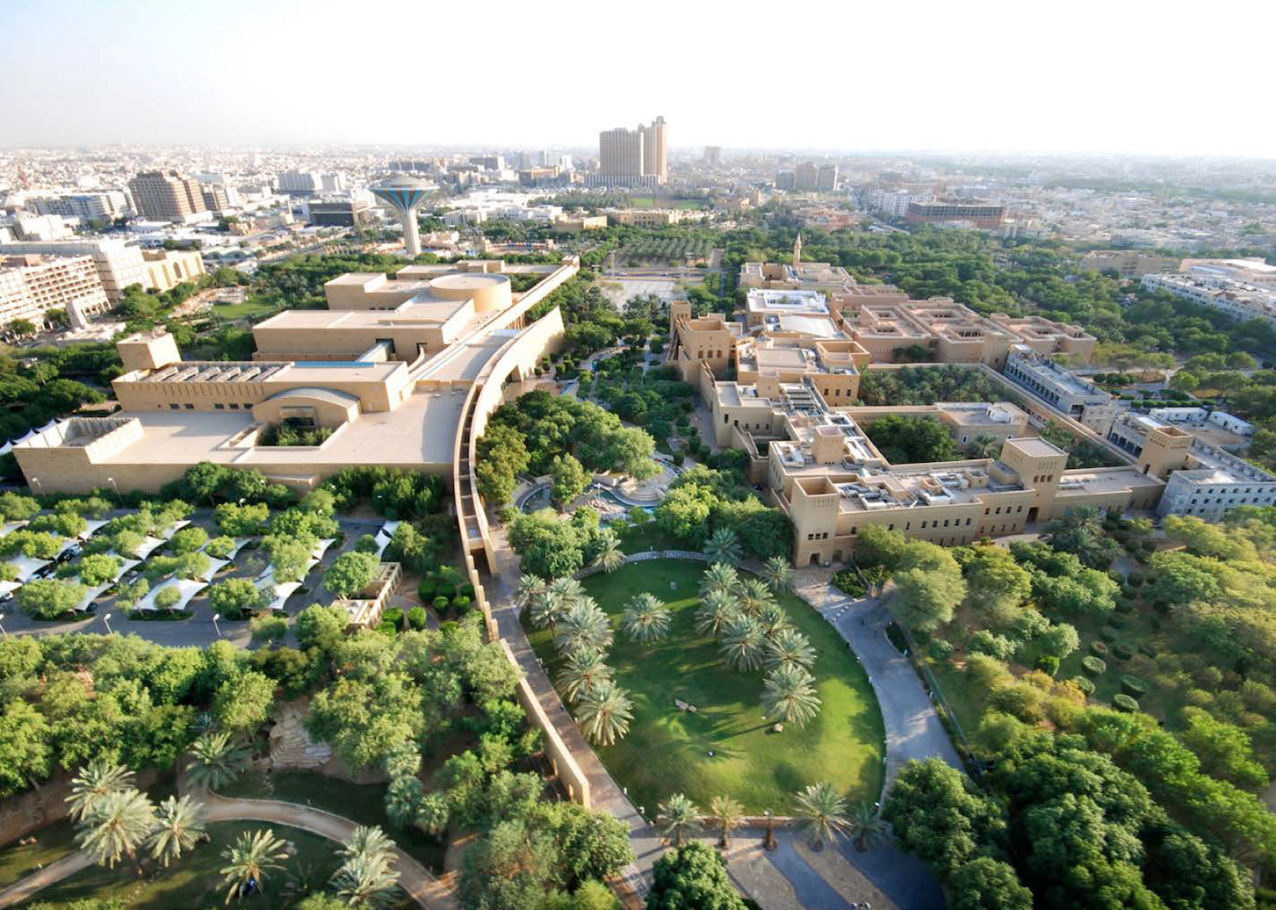 As part of the Green Riyadh program, 1,350 km of water pipes are being laid to carry 1.7 million cubic meters of treated water daily to irrigate 7.5 million trees. (Supplied)