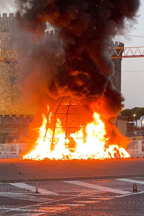 Vandals in Naples destroy seminal artwork by 90-year-old Italian artist Michelangelo Pistoletto