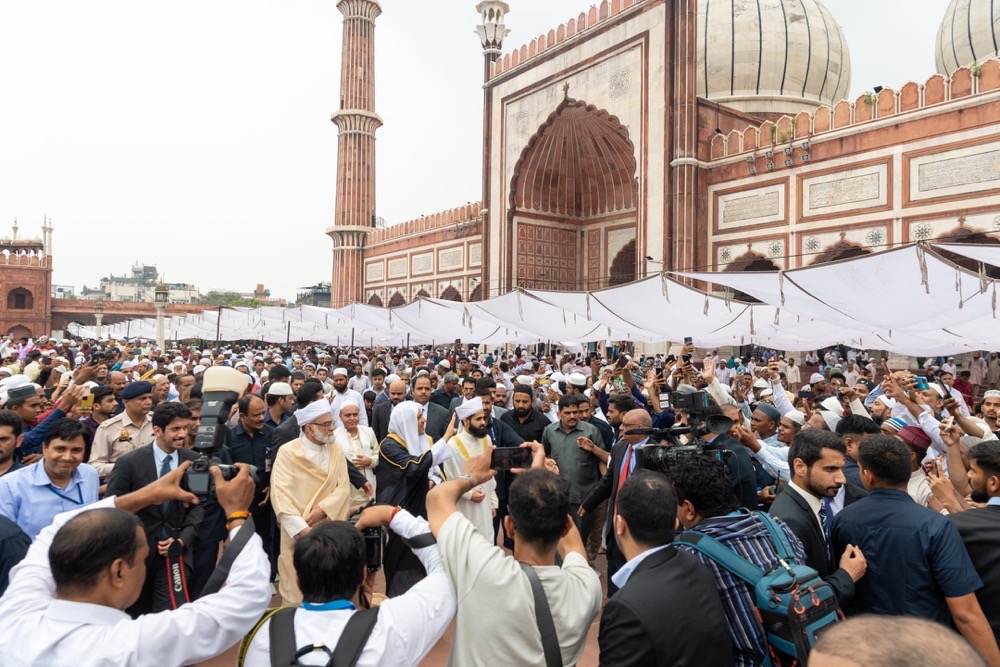 A standing-room-only congregation heard the first sermon in 400 years at the Jama Masjid. (Supplied)