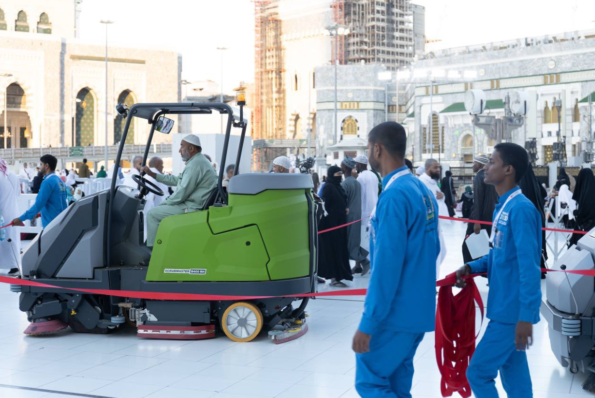 The Presidency of the Two Holy Mosques announced it is ready to receive the first worshippers of this year’s Umrah season. (Twitter/@ReasahAlharmain)