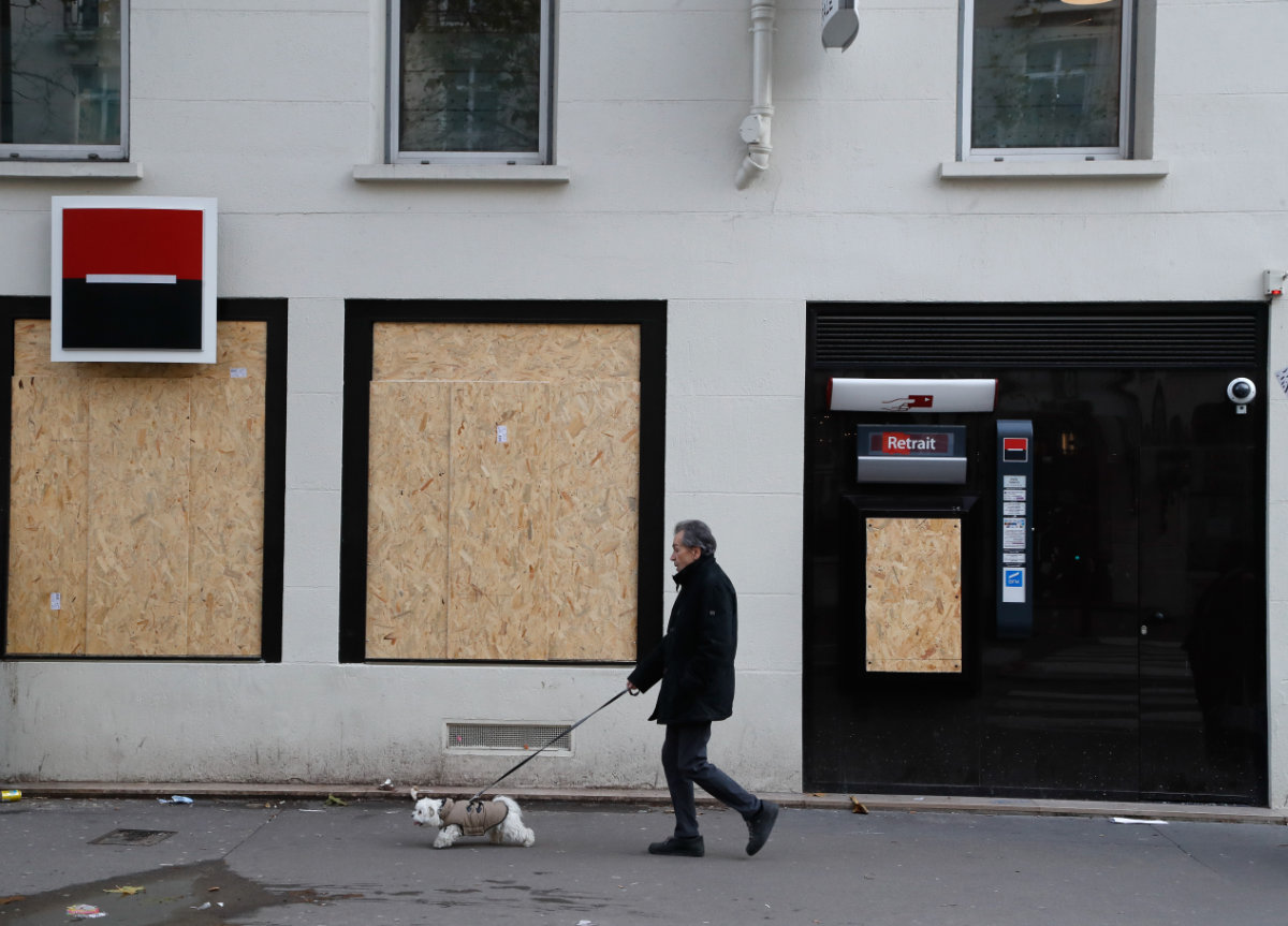 French town requires DNA tests in crackdown against dirty dogs