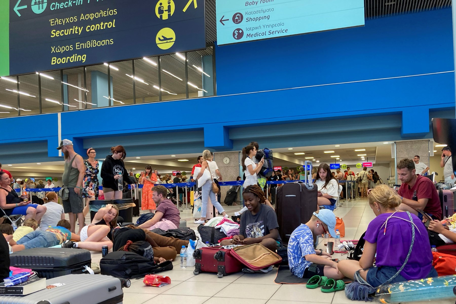 UK pilot tells passengers traveling to Rhodes is a ‘bad idea’