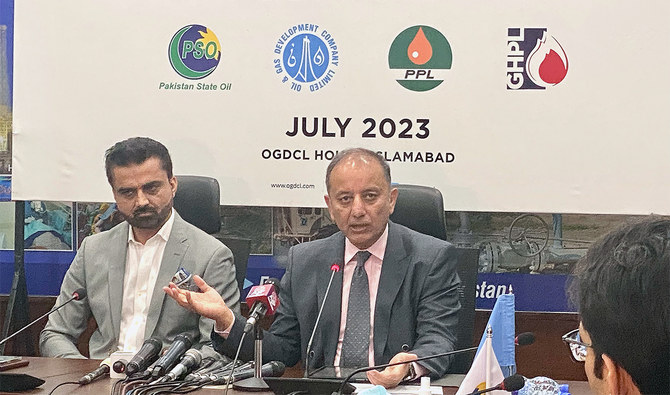 Pakistan inks deals with local and Chinese firms for Saudi-backed oil refinery