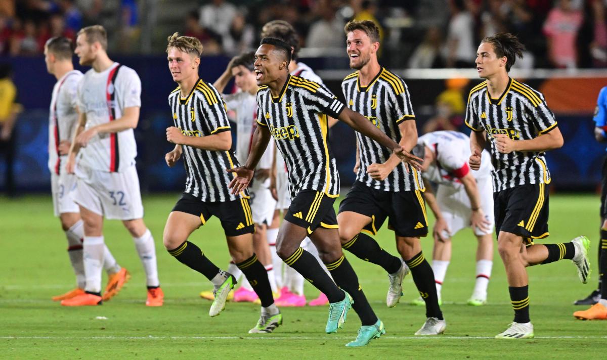 Juventus' players celebrate the match winning penalty by Argentine midfielder Matias Soule at the end of the penalty shootout during their pre-season friendly match against AC Milan at Dignity Health Sports Park in Carson, California, on July 27, 2023. (AFP)