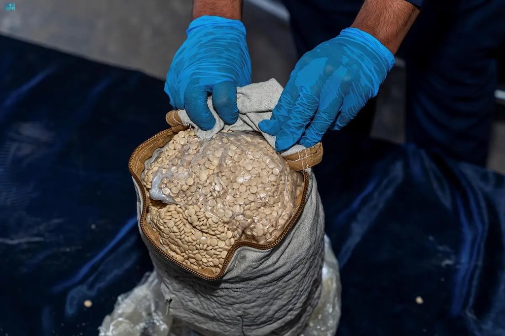 The authority stated that Captagon pills were found hidden inside the engines of vehicles coming through the port. (SPA)