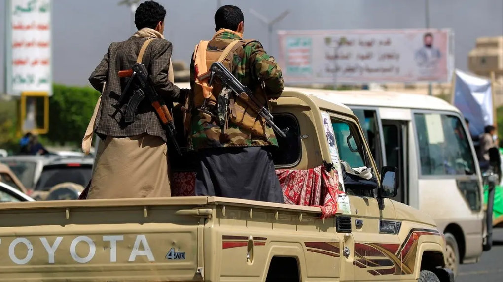 The Houthis have laid siege to the densely populated city of Taiz after confronting stiff resistance from army troops and allied forces defending the city’s entrances. (AFP)